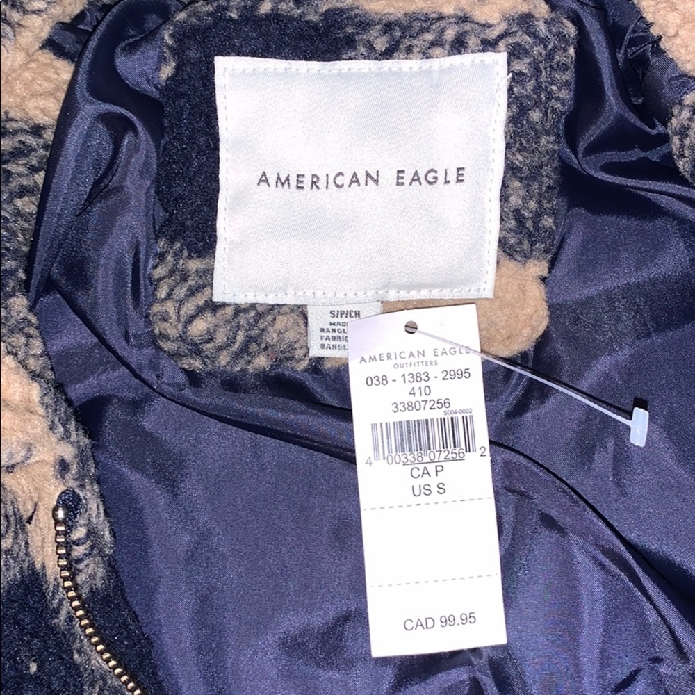 AMERICAN EAGLE CROPPED CHECKERED SHERPA Shacket - Picture 6 of 8